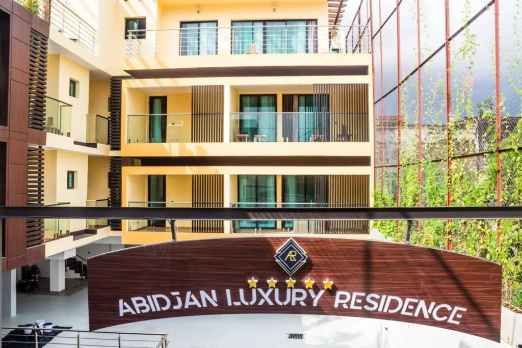 Hôtel and Luxury Housing
